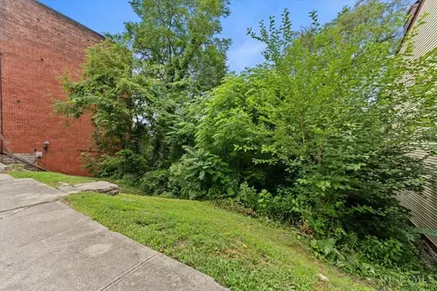 1861 Walker St, Cincinnati, OH 45202 photo 3