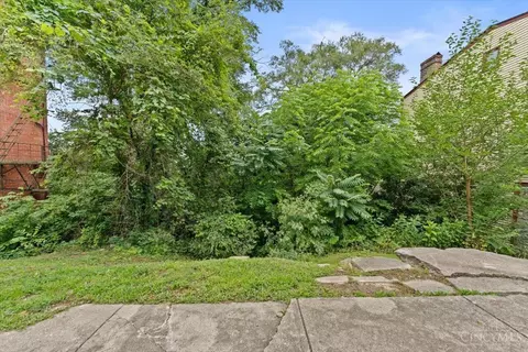 1861 Walker St, Cincinnati, OH 45202 photo 2