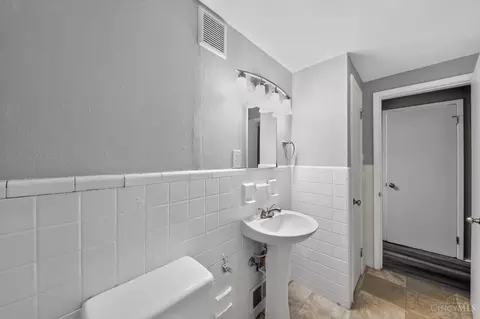 3254 Gobel Ave, Cincinnati, OH 45211 photo 21