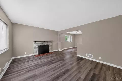 3254 Gobel Ave, Cincinnati, OH 45211 photo 3
