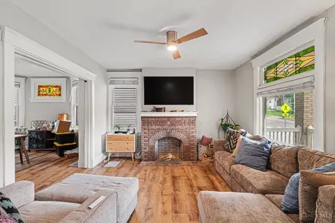 Living - 2804 Eden Ave, Cincinnati, OH 45219 photo 1 of 2