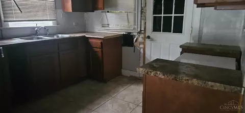 1606 Dauner Ave, Cincinnati, OH 45207 photo 4