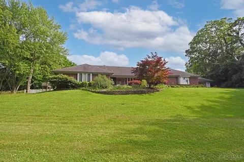 560 Louise Dr, Xenia, OH 45385