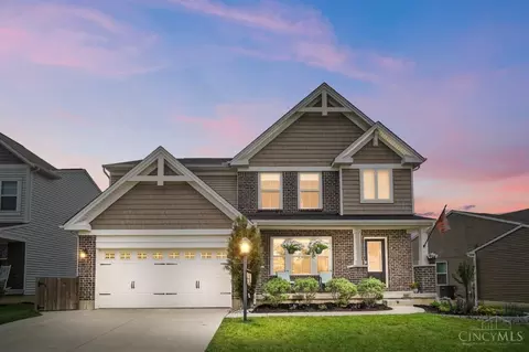 8952 Bluejay View Dr, Cleves, OH 45002