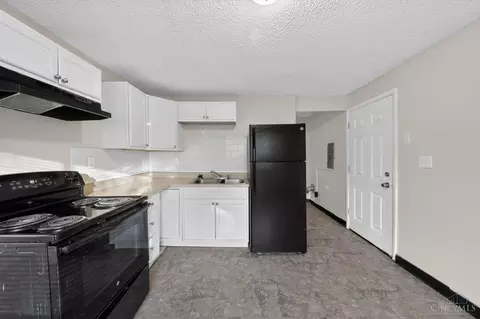Kitchen - 8587 Daly Rd, Cincinnati, OH 45231 photo 1 of 1