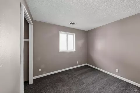 Bedroom - 8587 Daly Rd, Cincinnati, OH 45231 photo 4 of 10
