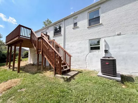 Exterior - 577 Lowell Ave, Cincinnati, OH 45220 photo 5 of 6