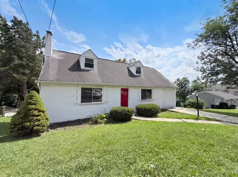 Exterior - 577 Lowell Ave, Cincinnati, OH 45220 photo 3 of 6