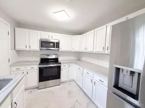 Kitchen - 577 Lowell Ave, Cincinnati, OH 45220 photo 4 of 4