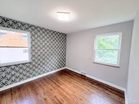 Bedroom - 577 Lowell Ave, Cincinnati, OH 45220 photo 1 of 3