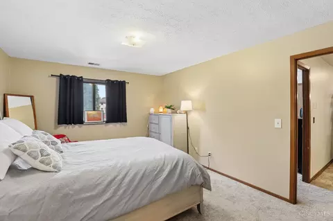 Bedroom - 539 Davis Rd, Cincinnati, OH 45255 photo 6 of 6