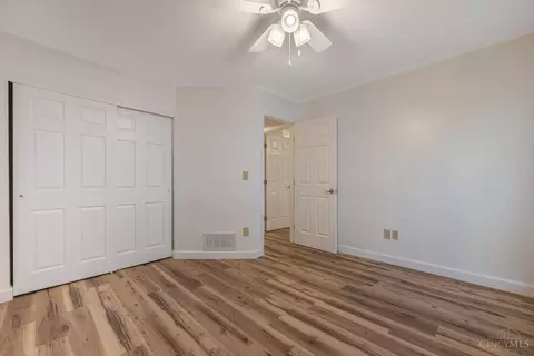 Bedroom - 7268 Galbraith Rd, Madeira, OH 45243 photo 6 of 6
