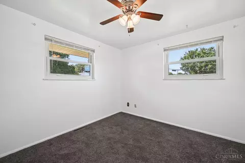 Bedroom - 12172 Westerly Dr, Cincinnati, OH 45231 photo 3 of 7