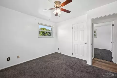 Bedroom - 12172 Westerly Dr, Cincinnati, OH 45231 photo 4 of 7