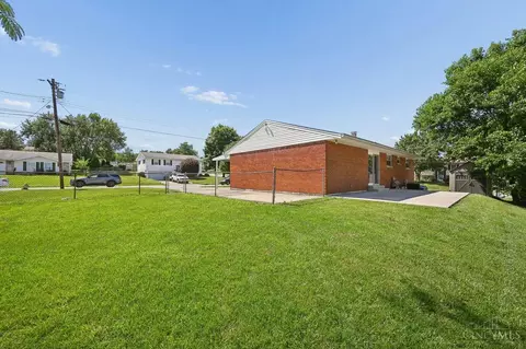 Exterior - 12172 Westerly Dr, Cincinnati, OH 45231 photo 4 of 6