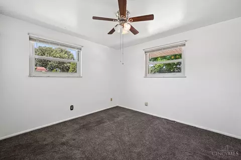 Bedroom - 12172 Westerly Dr, Cincinnati, OH 45231 photo 6 of 7