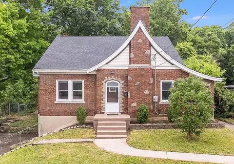 437 Samoht Ridge Rd, Cincinnati, OH 45238