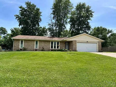 4041 Mill Crest Dr, Hamilton, OH 45011