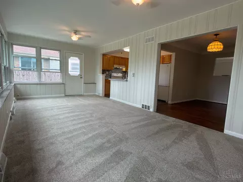 Living - 1074 Eastgate, Cincinnati, OH 45231 photo 4 of 5