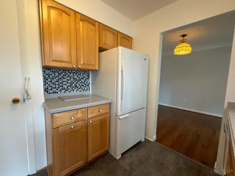 Kitchen - 1074 Eastgate, Cincinnati, OH 45231 photo 1 of 3