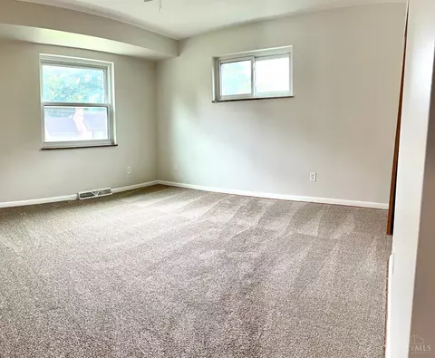 Bedroom - 1074 Eastgate, Cincinnati, OH 45231 photo 1 of 3