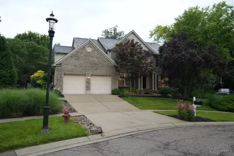 1781 River Shore Ct, Kings Mills, OH 45034