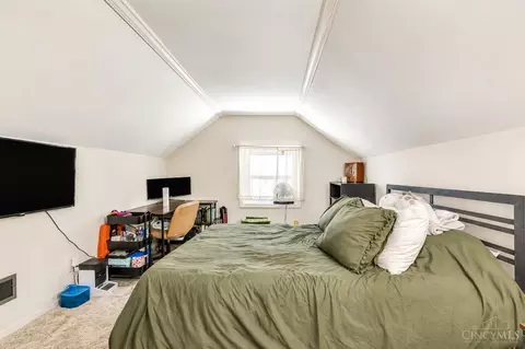Bedroom - 2862 Allview Cir, Cincinnati, OH 45238 photo 1 of 4