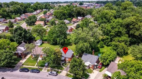 View/Area - 2862 Allview Cir, Cincinnati, OH 45238 photo 2 of 9