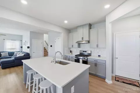 Kitchen - 5815 Classicway Blvd, Morrow, OH 45152 photo 3 of 4