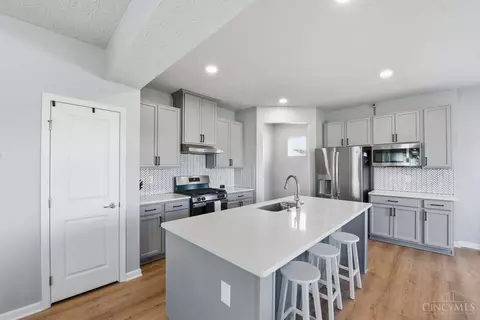Kitchen - 5815 Classicway Blvd, Morrow, OH 45152 photo 1 of 4