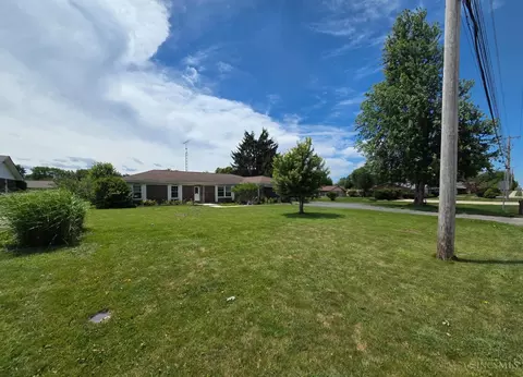 3635 Kemp Rd, Dayton, OH 45431