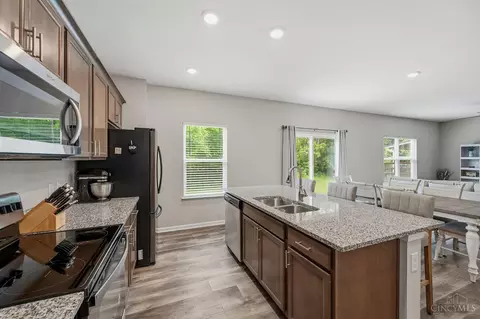 Kitchen - 3232 Shadow Ridge Ct, Morrow, OH 45152 photo 3 of 5