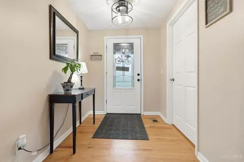 Entry Way - 3491 Simpsons Trce, Maineville, OH 45039 photo 1 of 1
