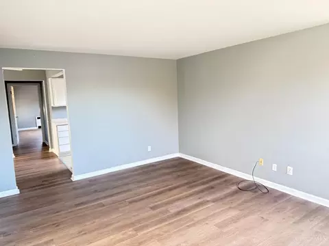 Living - 3926 Gatewood Ln, Silverton, OH 45236 photo 2 of 3