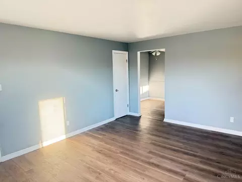 Living - 3926 Gatewood Ln, Silverton, OH 45236 photo 3 of 3
