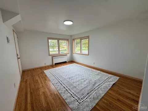 Living - 1589 Summit Rd, Cincinnati, OH 45237 photo 3 of 6