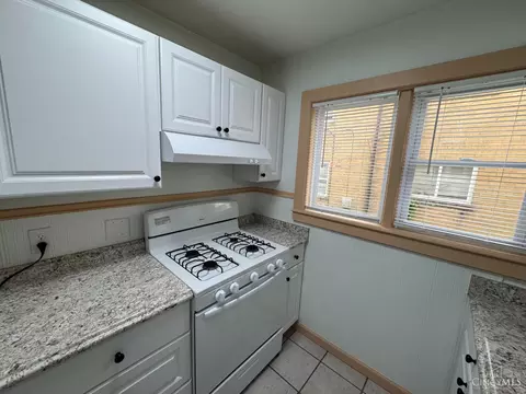 Kitchen - 1589 Summit Rd, Cincinnati, OH 45237 photo 6 of 7