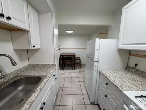 Kitchen - 1589 Summit Rd, Cincinnati, OH 45237 photo 7 of 7