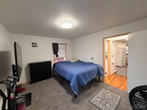 Bedroom - 1589 Summit Rd, Cincinnati, OH 45237 photo 1 of 5