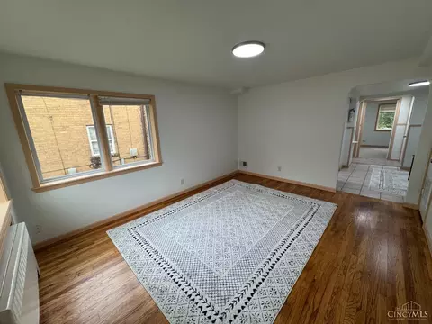 Living - 1589 Summit Rd, Cincinnati, OH 45237 photo 4 of 6