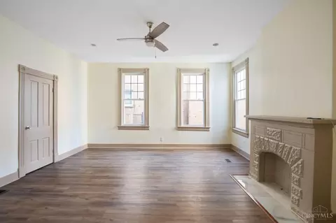 Living - 1237 Laidlaw Ave, Cincinnati, OH 45237 photo 1 of 2