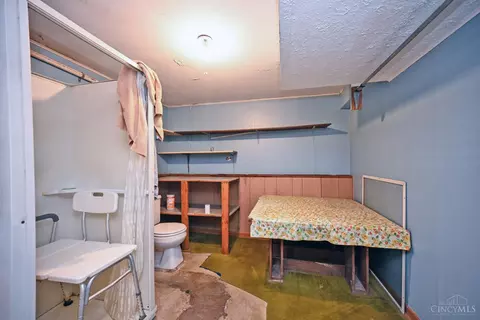 Bath - 768 Tradewind Dr, Mason, OH 45040 photo 2 of 2