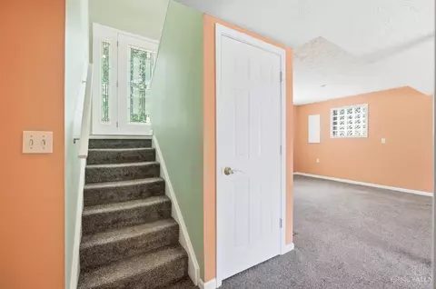 Entry Way - 3576 Bootjack Corner Rd, Williamsburg, OH 45176 photo 6 of 9
