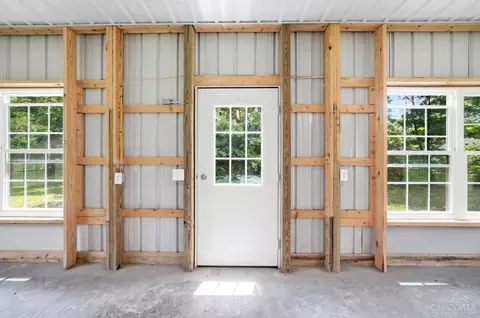 Entry Way - 3576 Bootjack Corner Rd, Williamsburg, OH 45176 photo 7 of 9