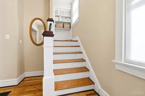 Entry Way - 3790 Ault Park Ave, Cincinnati, OH 45208 photo 2 of 2