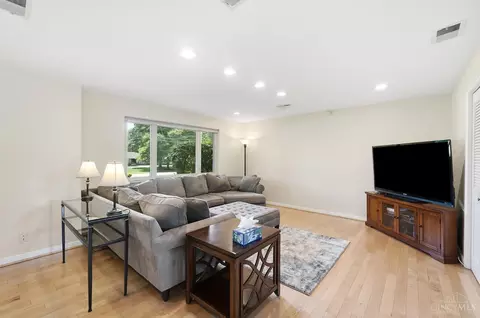 Living - 8520 Arborcrest Dr, Cincinnati, OH 45236 photo 1 of 5