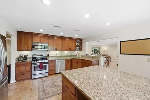 Kitchen - 8520 Arborcrest Dr, Cincinnati, OH 45236 photo 4 of 5