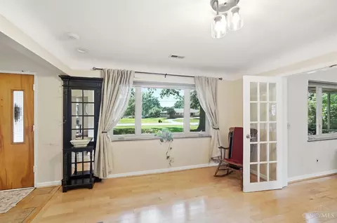 Entry Way - 8520 Arborcrest Dr, Cincinnati, OH 45236 photo 4 of 4