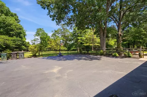Exterior - 8520 Arborcrest Dr, Cincinnati, OH 45236 photo 8 of 16