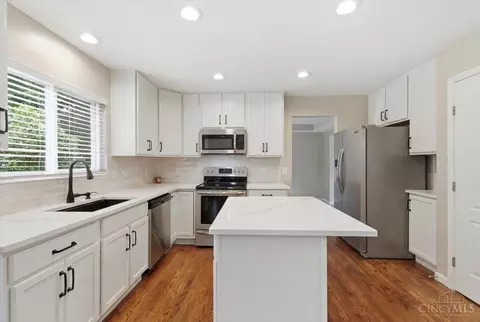 Kitchen - 6527 Thistle Grv, Morrow, OH 45152 photo 2 of 4